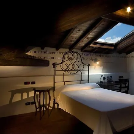 Hotel Foro Appio Mansio 4*