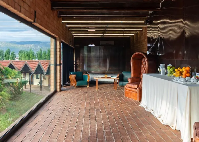 Hotel Foro Appio Mansio Latina